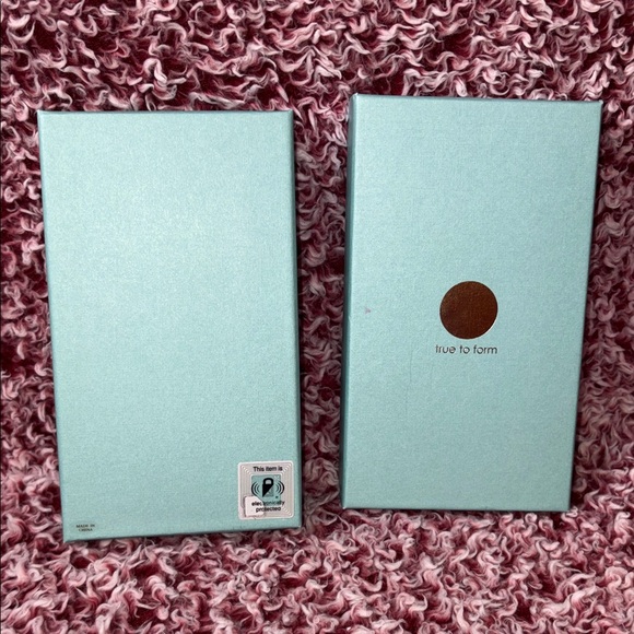 True to Form Colorful Handbag Charm - Picture 3 of 3